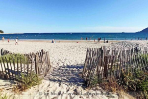T3 lumineux et climatisé à 300m des plages